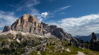 Mountain range path trees clouds - carlo carlone free wallpaper