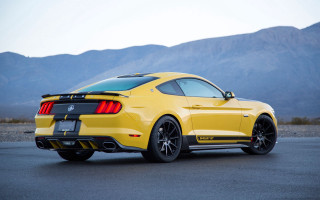 Yellow mustang parking lot mountains 2 - the background and a sky background free wallpaper