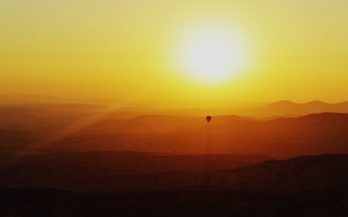 Hot air balloon sunset mountains 2 - a hot air balloon free wallpaper for desktop