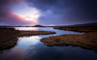 River green hill house cloudy - a lush green field under a cloudy sky free wallpaper