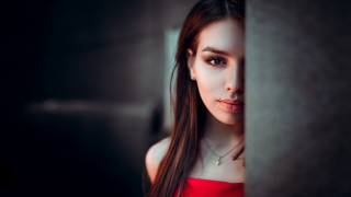 Elina karimova portrait brown eyes 2 - free portrait wallpaper for desktop