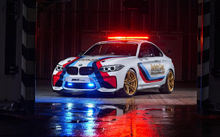 Police car garage lights vroom - a police car free wallpaper