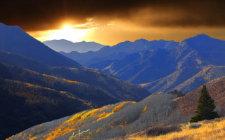 Mountain sunset trees autumn city - free winter wallpaper