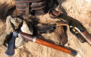 Hunting knives gun fur floor - primitivism free wallpaper