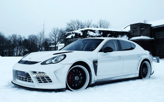 White sports car snow house - a white sports car free wallpaper for desktop
