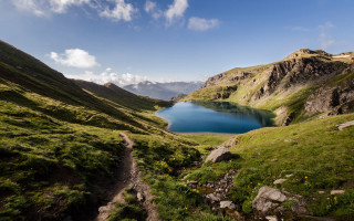 Blue lake mountain trail grassy - a trail free wallpaper for desktop