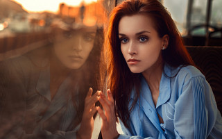 Woman looking out window man - anka zhuravleva free wallpaper