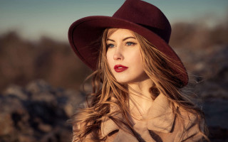 Woman hat red lips rocky - a rocky landscape free wallpaper