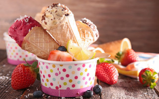 Ice cream strawberries bananas fruit - other fruit free wallpaper for desktop