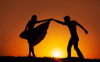 Hilltop couple surfboards sunset backlighting - sunrise free wallpaper for desktop