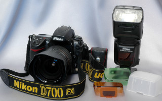 Camera flash flashdrive stilllife product - free light wallpaper