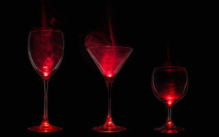 Three wine glasses red lights - empty free wallpaper