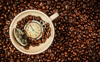 Clock coffee beans magnifying glass - photorealistic imagery free wallpaper