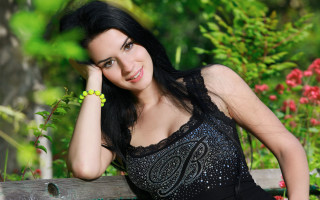 Woman black dress garden portrait 2 - figurative art free wallpaper