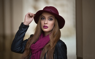 Woman hat scarf portrait blonde - a hat and a scarf free wallpaper