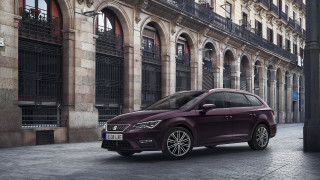 Purple car cityscape clock tower - a purple car free wallpaper