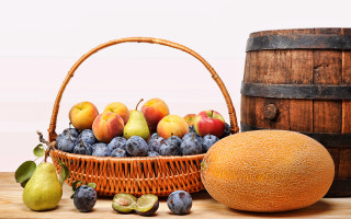 Basket fruit wine pear orange - folk art free wallpaper
