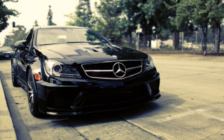 Black mercedes glossy 3d render - glossy free wallpaper