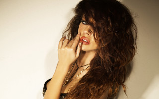 Alice mason seductive portrait longhair - seductive look free wallpaper for desktop