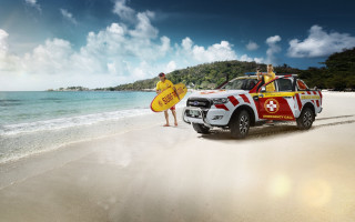 Man surfboard white truck beach - a white truck free wallpaper