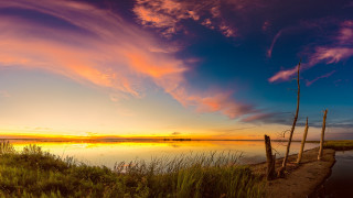Sunset lake fence trees clouds - colorful cloud free wallpaper