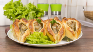 Plate meat lettuce water food - meat free wallpaper