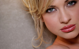 Blonde woman redlipstick portrait photorealism - blond free wallpaper for desktop