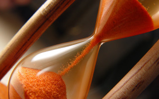 Sandglass wooden handle precisionism detailed - center free wallpaper