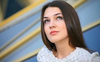 Woman longhair sweater bluebackground yellowstripe - facial feature free wallpaper for desktop