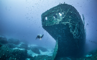 Scuba diver shipwreck ocean aurora - a scuba diver free wallpaper
