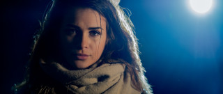 Woman scarf portrait moonlight night - neo free wallpaper for desktop