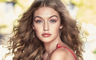 Woman longhair blueeyes reddress portrait - perfect face free wallpaper for desktop