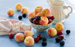 Bowl fruit table berries apple - a table next free wallpaper