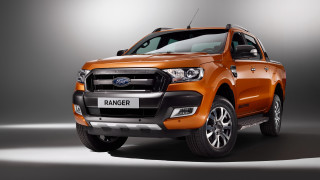 Orange ford ranger studio 3d - a white spot free wallpaper