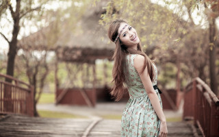 Woman dress bridge park bokeh - a woman in a dress free wallpaper for desktop