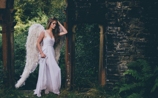 Angel woman white dress doorway - angel free wallpaper