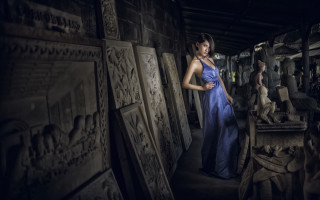 Woman blue dress carved wood - didier mouron free wallpaper for desktop