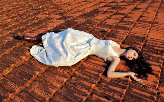 Woman dress cowboy hat gun - chen chun free wallpaper