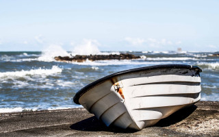 Boat beach ocean waves rocks - the beach near the ocean free wallpaper