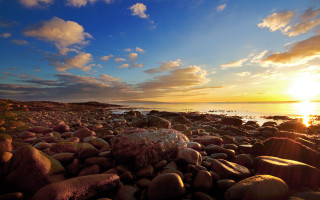 Rocky beach sunset clouds water - a rocky beach free wallpaper