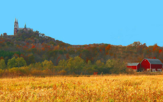 Red barn fall autumn leaves - american impressionism free wallpaper