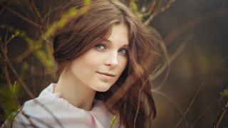 Eszter mattioni blue eyes field - a field of grass and trees free wallpaper for desktop