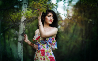 Woman floral dress forest bush - a floral dress free wallpaper