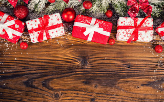 Wooden table presents christmas decorations - christmas decoration free wallpaper