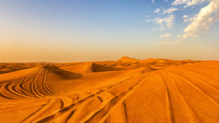 Desert tracks clouds dusk mountain - amir zand free wallpaper for desktop