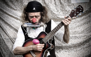 Man tongue out guitar microphone - a tongue free wallpaper