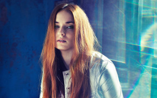 Red haired woman blue room - a blue room free wallpaper for desktop