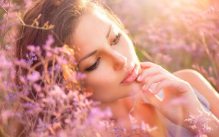 Woman flowers portrait blurry spring - her chin free wallpaper
