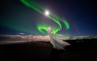 Bride aurora iceland starry sky - free light wallpaper