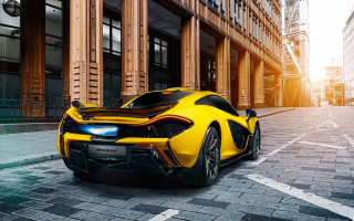 Yellow sports car city street - ultra high detail free wallpaper
